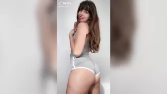 That booty wobble #4