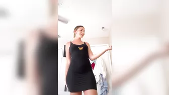 Tight dress twerk #2