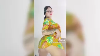 HOt babe twerkin in dress babymanuelacadavid Manuelacadavid #3