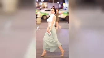 Chinese Street fashion boob jiggle #2