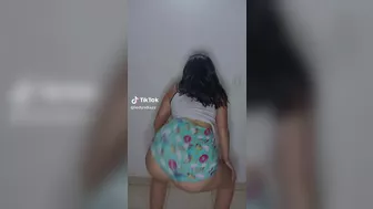 Colombiana bailarina de twerk enseñando el culo @ledysdiazz Ledysdiaz16????????