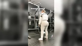 @thickfitsteph with the wagon. #4