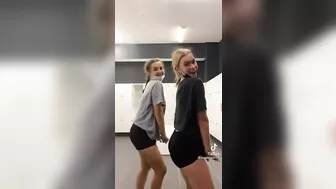 Nice booty shakes #3
