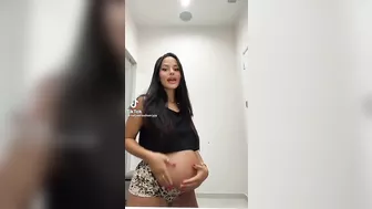 Pregnant Milf Twerks Her Fat Ass ♥️♥️ #2