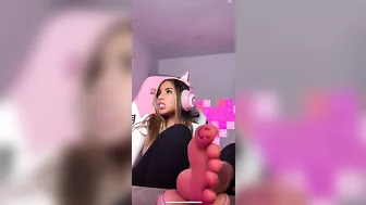 Found her in my tiktok live. Does anyone else’s tik tok live have hella feet on it or just me ♥️♥️? #2