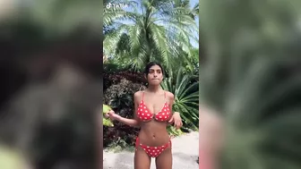 Mia Khalifa look alike