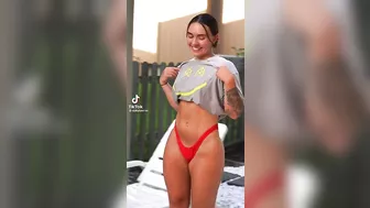 Her body is perfect but her face …. Idk she don’t look pretty to me ♥️♥️♥️♥️ #3