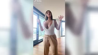 OHH MYY GODD..DEM TITTIES!! #4