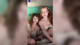 feet flash