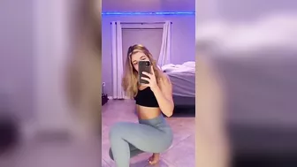 @alexarapp being sexy for 2 minutes #3