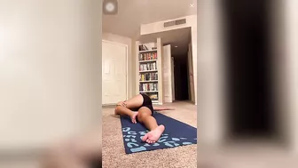 @nexjuice was live with some yoga workout from Thursday!!