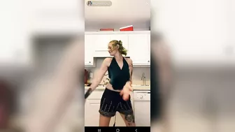 tiktok live tits