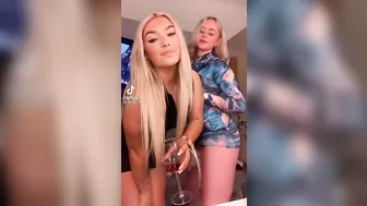 Two blonde DIMEZ ♥️♥️ #2
