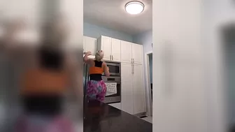 Clapping on the Fridge♥️♥️♥️♥️ #4
