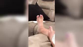He’s definitely getting foot jobs #4