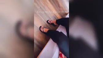 Sexy feet tease