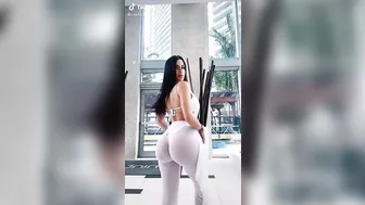 I’ve officially found the hottest girl on TikTok ????