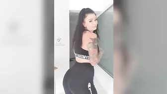 Thats a good amount of ass jiggle #4