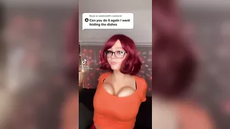 Bouncing Velma