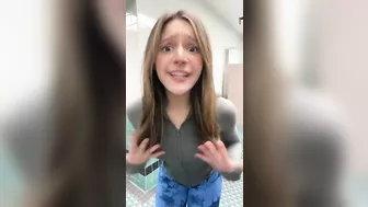 TikTok thot Soph Gara sticks out tongue and shake’s her massive ass ????????????