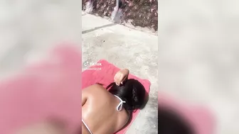 @lamari4574  enseñando el culo en bikini #4