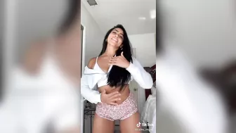 Why must Latinas have sooo much cake #4
