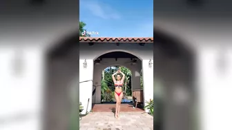 Bikini Dance ???? ????