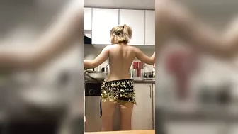 Belly dancing baby