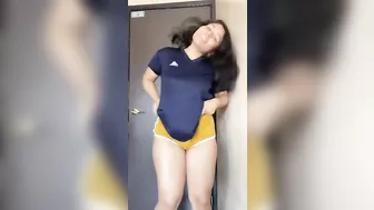 Latinas in booty shorts are something else