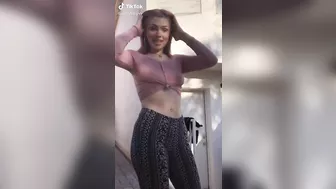 Watch them titties fly.