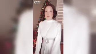 Leia Letting Loose ????