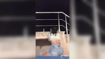 Italian teen twerks to Hips don’t lie #4