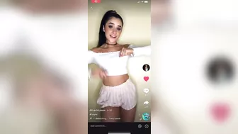 Gawd daym shake that ass