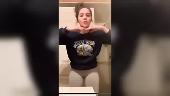 Thot gets surprised by her own ass #2